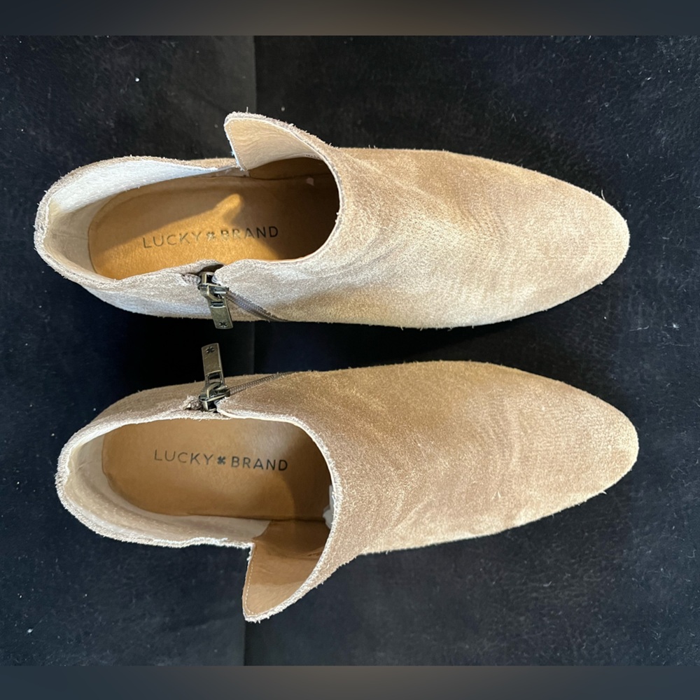 Lucky Brand Pickla Ankle Boots Taupe Suede Zip Up Booties Shoes Womens Size 9.5M - Picture 6 of 10